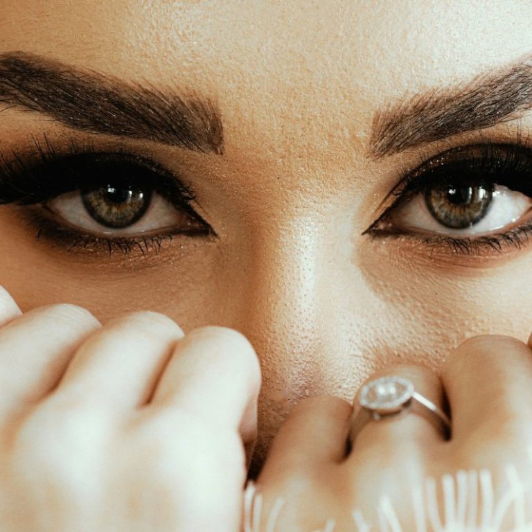 Pestañas y cejas rivas el prat de llobregat